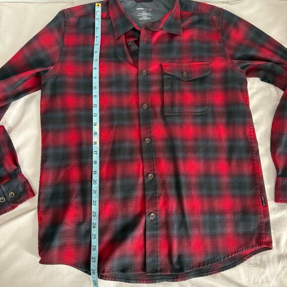 Swiss Tech Red Black Plaid Long Sleeve Flannel Button Down Shirt Size Medium‎ - Picture 6 of 8